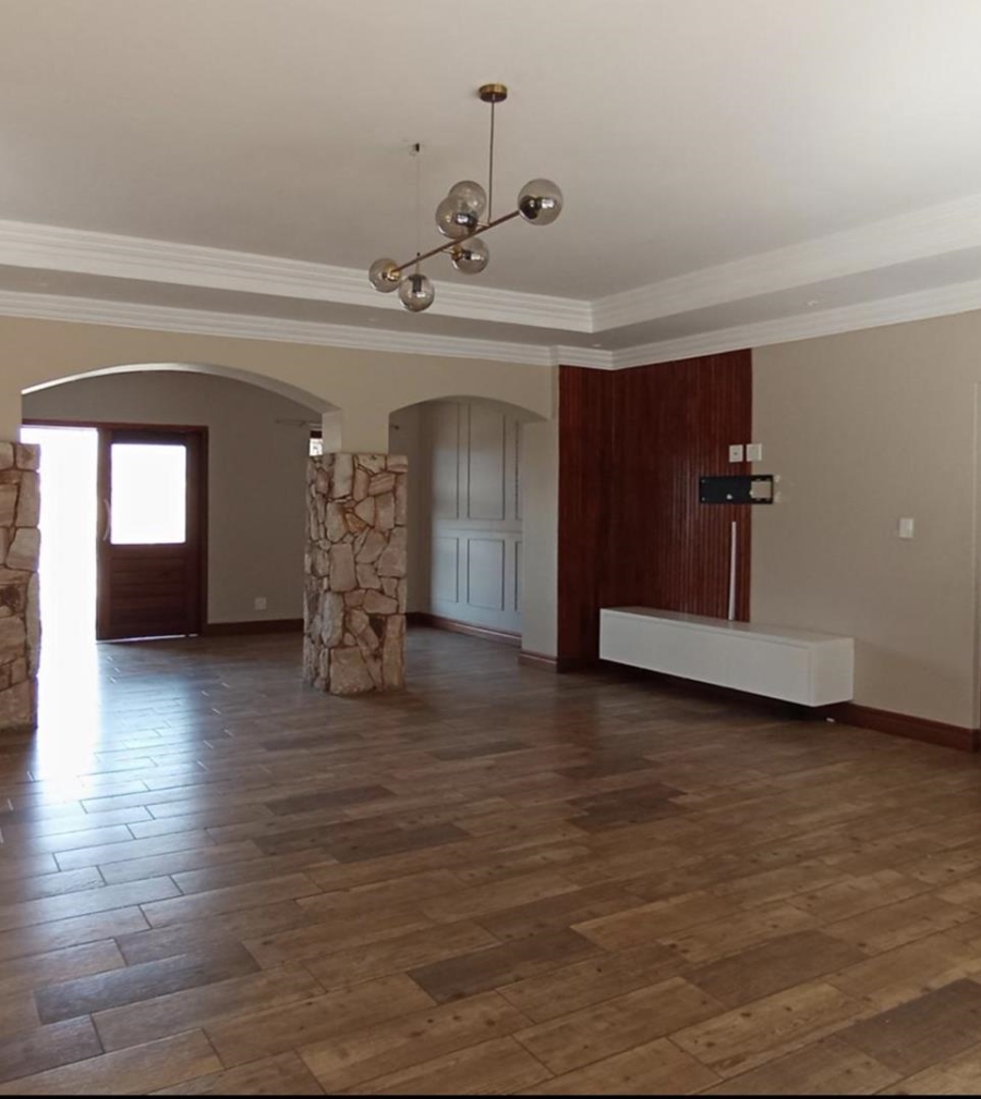 5 Bedroom Property for Sale in Xanadu Eco Park North West